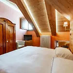 Re Delle Alpi & Spa, 4 Stelle Superior ラ・トゥイール