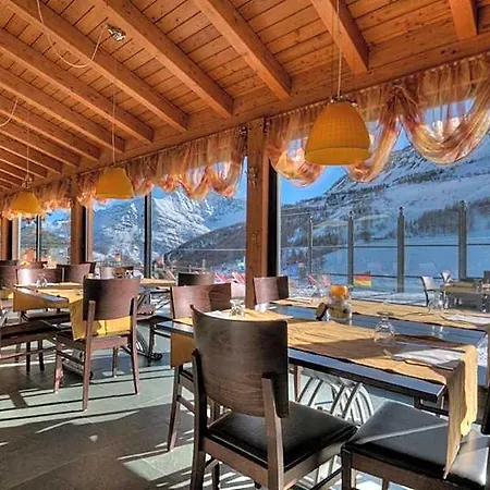 Re Delle Alpi & Spa, 4 Stelle Superior 라튈르